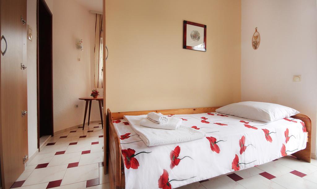 Apartments Villa Slavica Petrovac 部屋 写真