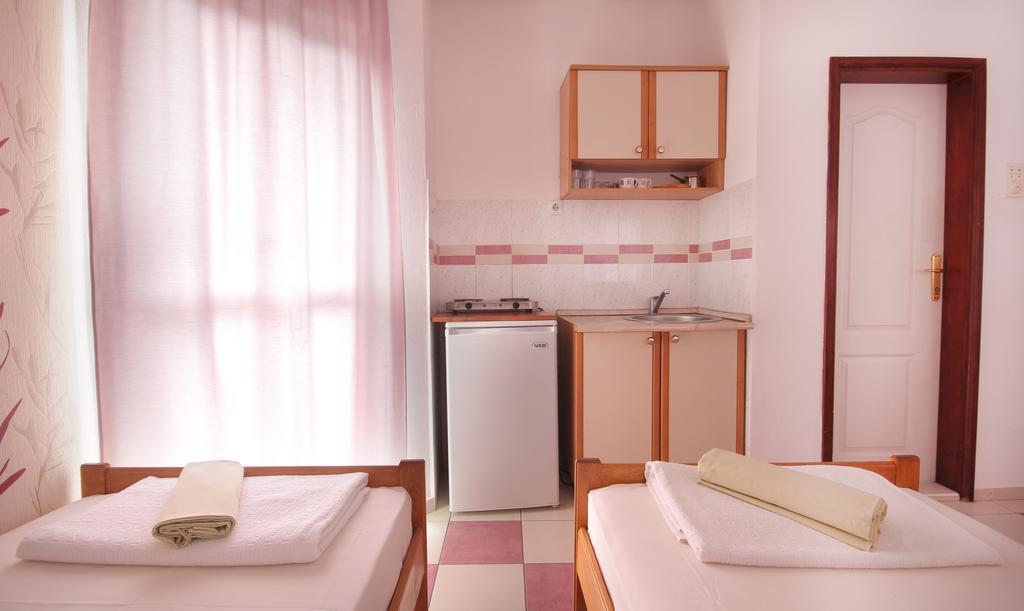 Apartments Villa Slavica Petrovac 部屋 写真