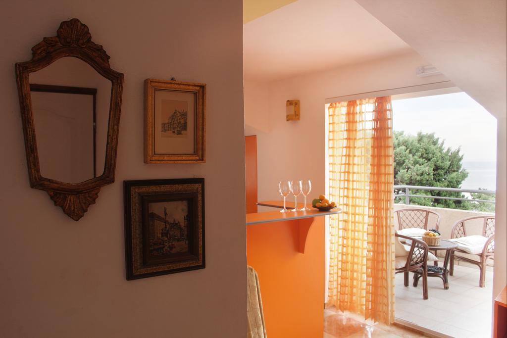 Apartments Villa Slavica Petrovac 部屋 写真
