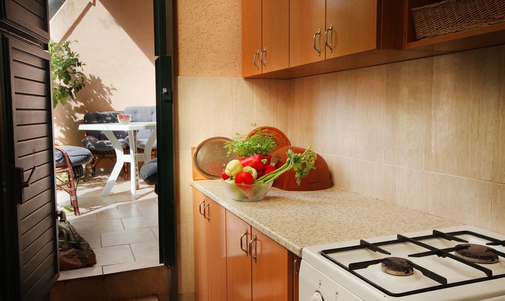 Apartments Villa Slavica Petrovac エクステリア 写真