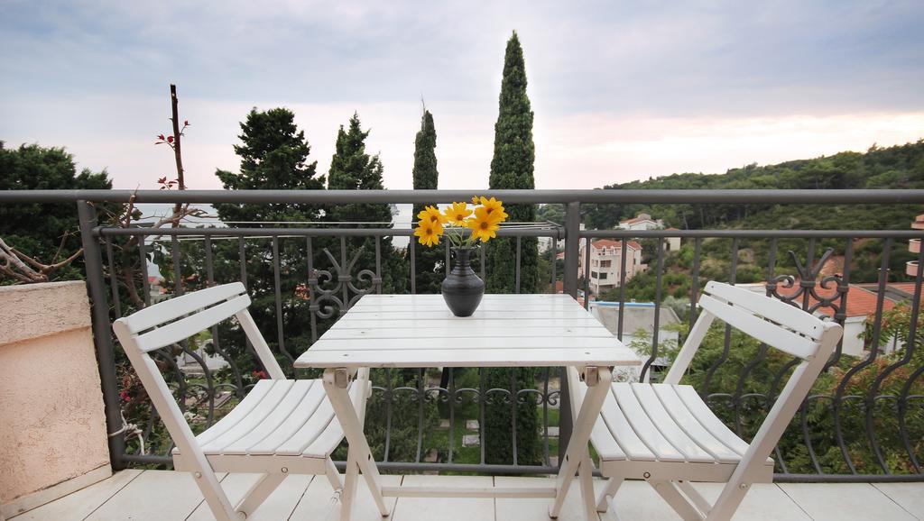 Apartments Villa Slavica Petrovac 部屋 写真